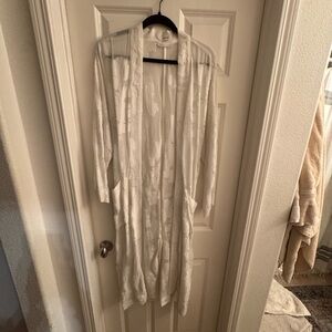 Aritzia White Wilfred kaftan / robe